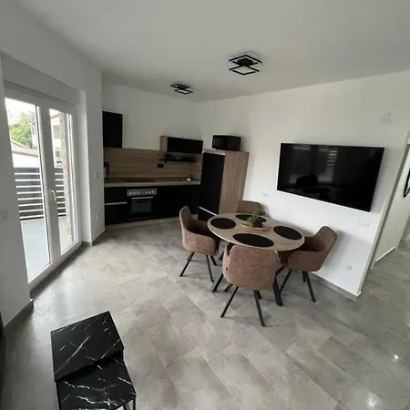 Frane Apartman
