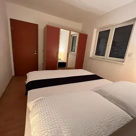 Frane Apartment *
